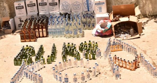 KOM ekipleri 662 şişe kaçak içki ele geçirdi