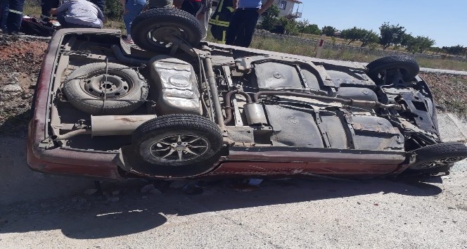 Yozgat’ta otomobil şarampole devrildi: 6 yaralı