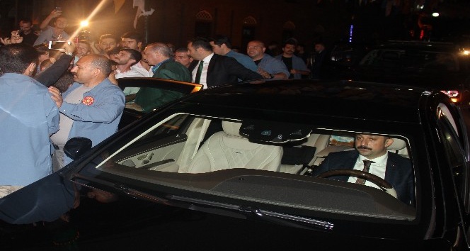 Cumhurbaşkanı Recep Tayyip Erdoğan baba ocağı Güneysu’dan sevgi seli ile uğurlandı