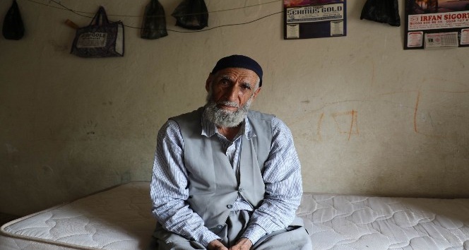 77 yaşındaki Şehmus ded tek odalı evde yaşam mücadelesi veriyor