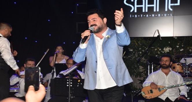 Serkan Kaya tatilcileri coşturdu