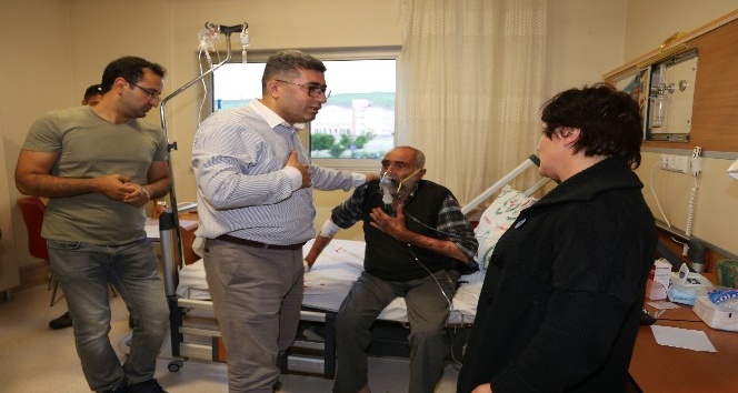 Varto Kaymakamı Çetin’den hastalara bayram ziyareti
