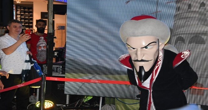 Yunusemre bayram sahnesi Keloğlan ile açıldı^