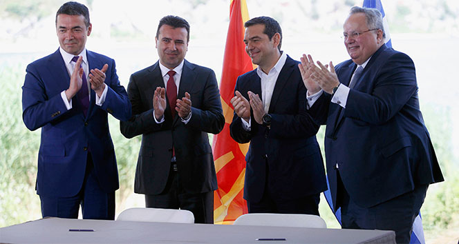 Yunanistan ve Makedonya &#039;isim sorununda&#039; anlaşma imzalandı