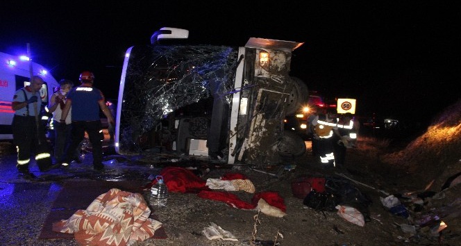 Karaman’daki otobüs kazasında ölen 3 kişinin kimliği belirlendi