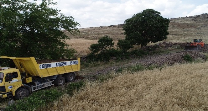 Gaziantep’te 18 köyden 240 kilometre arazi yolu  açıldı