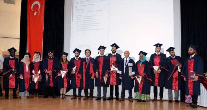 Yakın Doğu Üniversitesi İnşaat ve Çevre Mühendisliği Fakültesi mezuniyet töreni gerçekleşti