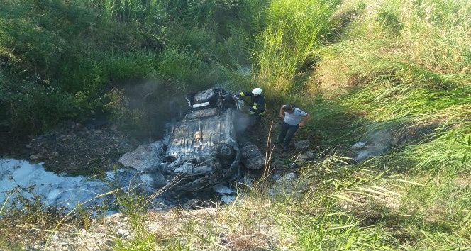 Biga’da otomobil yandı