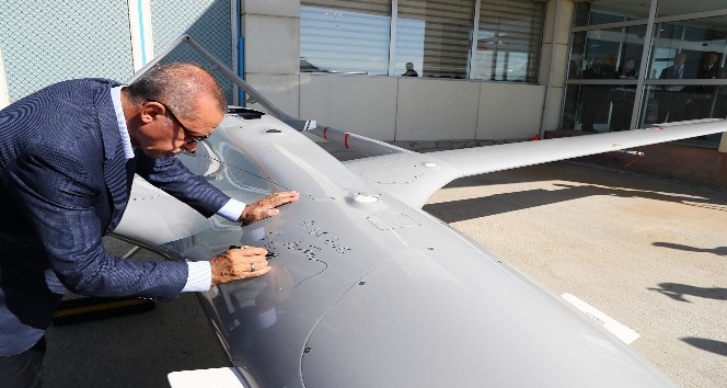 Cumhurbaşkanı Erdoğan, İnsansız Hava Aracı’na tarih ve imza attı