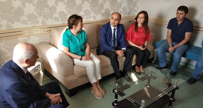 MHP Lideri Bahçeli, kazada yaralanan İYİ Parti İl Başkanı’nı ziyaret etti