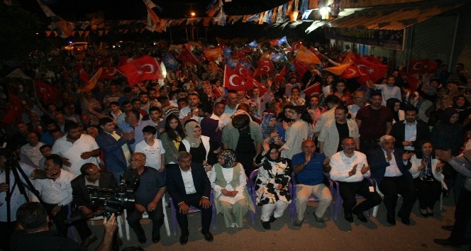 Adalet Bakanı Gül: “Apoletini sökmek istediğin Mehmetçiğimiz gidiyor Kandil’e sıkıysa gel apoletini sök”