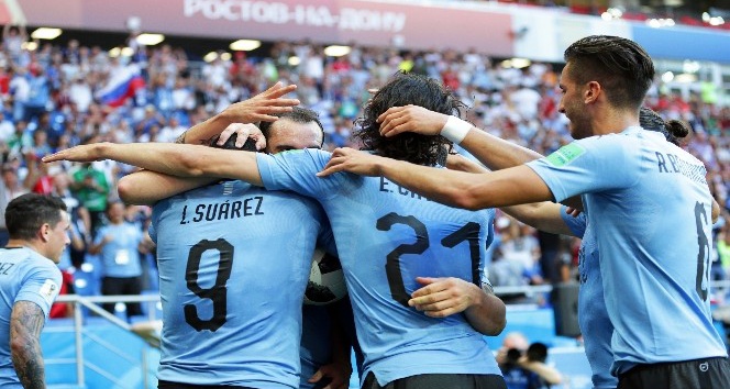 Uruguay, üst tura çıkmayı garantiledi