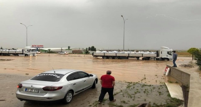 Afyonkarahisar Küçük Sanayi Sitesi’ni sel bastı