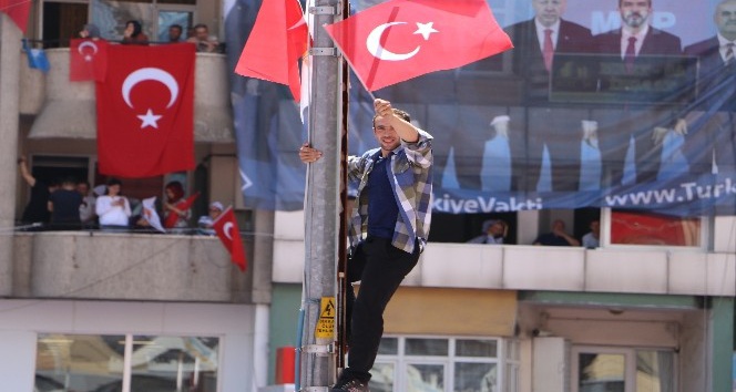 Erdoğan sevgisi engel tanımadı