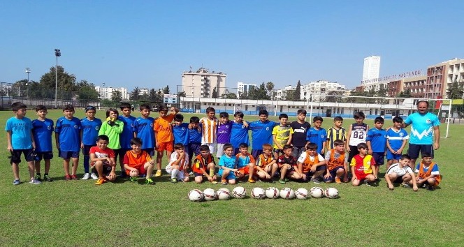 Akdeniz’de yaz spor okulları kayıtları başladı