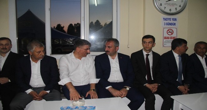 Adalet Bakanı Gül’den eski milletvekiline taziye ziyareti