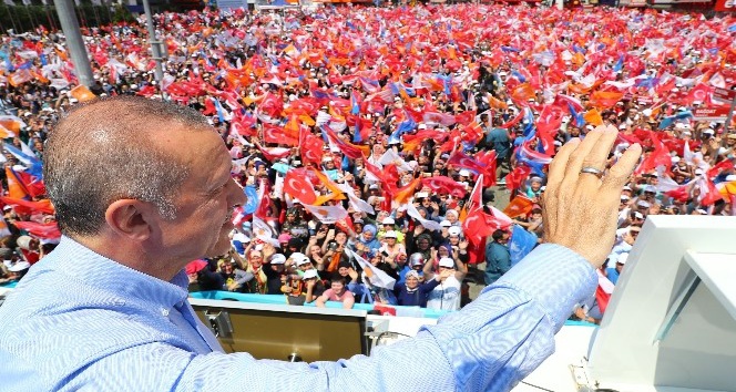 Cumhurbaşkanı Erdoğan: &quot;HDP Güneydoğu’da partimizin il ve ilçe başkanlarını tehdide başladılar. Telefonla tehdit ediyorlar. Ulan terbiyesiz sıkıysa gel şehir merkezine&quot;