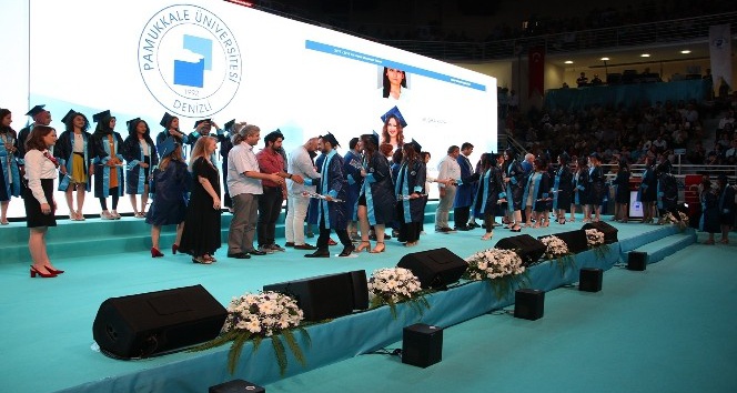 PAÜ’de 2017-2018 Eğitim Öğretim Yılı Genel Mezuniyeti coşkulu bir törenle kutlandı