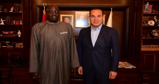 Başkan Sözlü Senegal Büyükelçisi’ni ağırladı