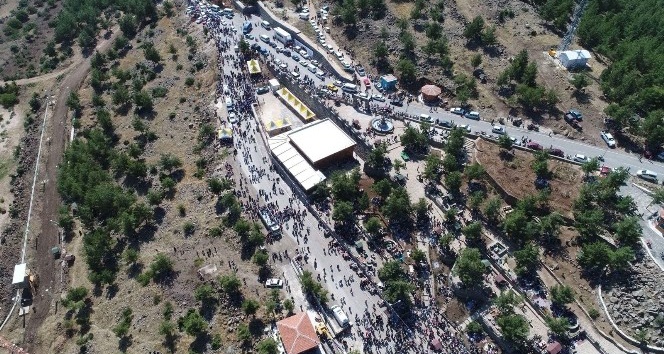 Geleneksel Yaz Şenliği AK Parti’nin gövde gösterisine dönüştü