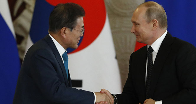 Putin, Güney Kore lideri Moon’u ağırladı