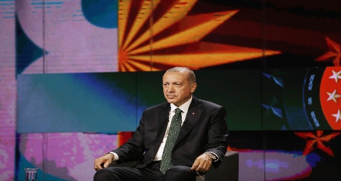 Cumhurbaşkanı Erdoğan: “Vatandaşlarımıza demokratik hakkını muhakkak kullanmasının gereğini hatırlatmak istiyorum”