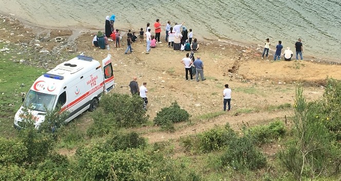 Serinlemek için baraja giren 2’si kardeş 3 çocuk hayatını kaybetti