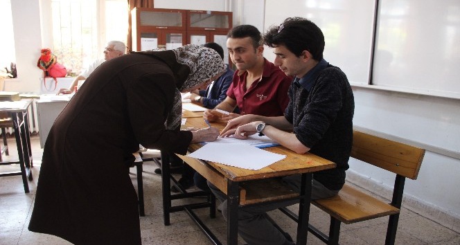Eskişehir’de ilk oylar kullanıldı