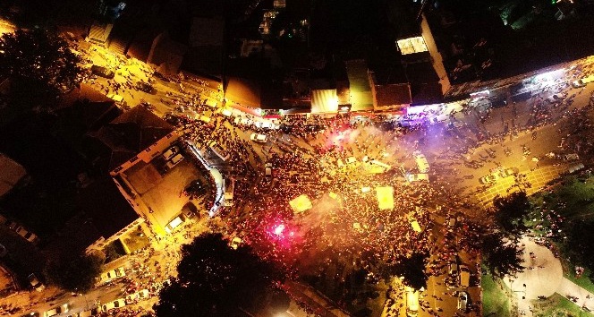 Vatandaşların Kısıklı’daki sevinç gösterisi havadan görüntülendi