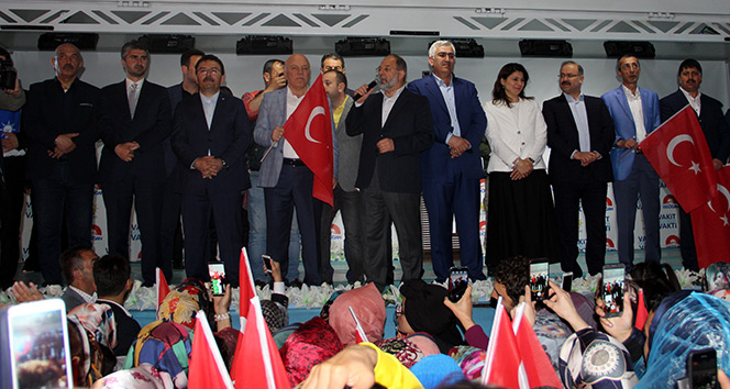 Başbakan Yardımcısı Akdağ: &#039;Bu gece FETÖ üzüldü, PKK üzüldü, onların yandaşları üzüldü&#039;