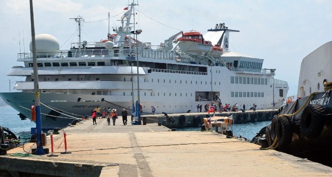 Lübnanlı turistler kruvaziyer gemisi ile Alanya’ya geldi