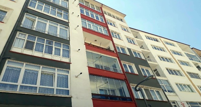 Vekil olmanın yolu bu apartmandan geçiyor