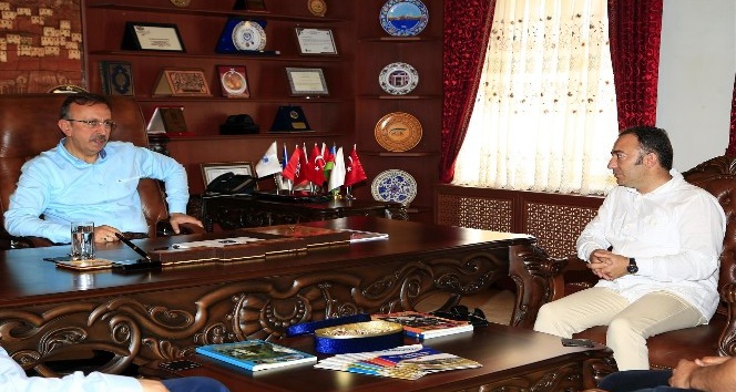 İHA Kayseri Bölge Müdürü Atakan, Belediye Başkanı Seçen’i ziyaret etti
