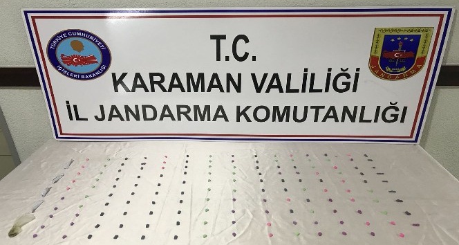 Karaman’da uyuşturucu hap ve esrar operasyonu