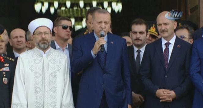 Cumhurbaşkanı Erdoğan: &#039;Terörü ayaklarımızın altına alarak yok edeceğiz&#039;