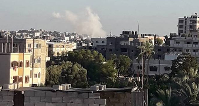 Gazze&#039;de patlama: 2 ölü, 8 yaralı