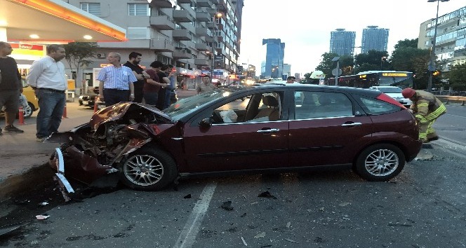 Beşiktaş’ta zincirleme trafik kazası: 4 yaralı