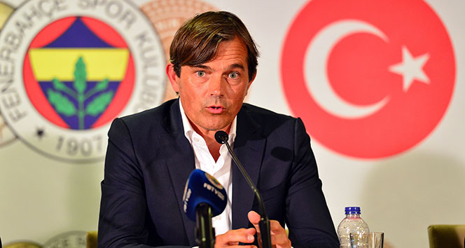 Phillip Cocu: 'İyi bir takım oluşturmak zorundayız'