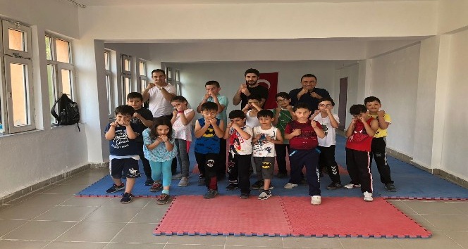 Emet’te Kick Box Kursu