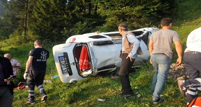 Trabzon’da otomobil şarampole yuvarlandı: 1 ölü, 3 yaralı