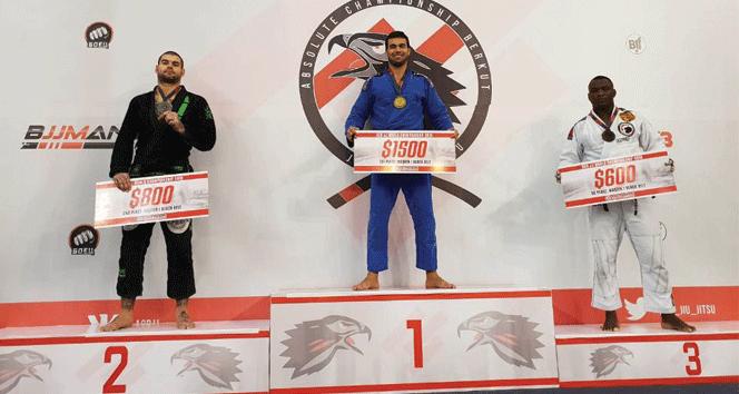 YDÜ Brazilian Jiu Jitsu Takımı Başantrenörü Dünya Şampiyonu
