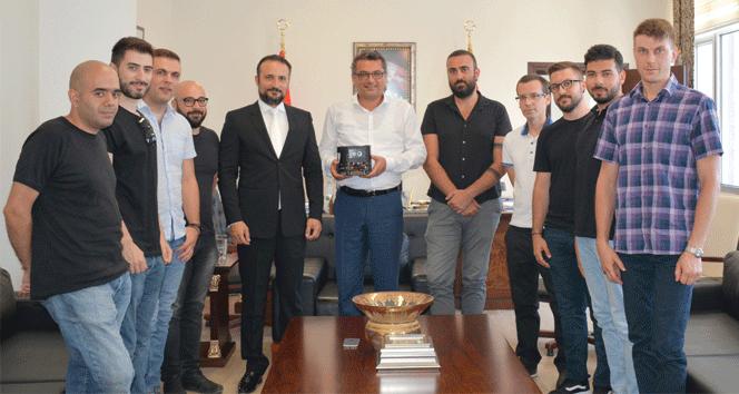 ‘Robotik Futbol Takımı’ KKTC Başbakanını ziyaret etti