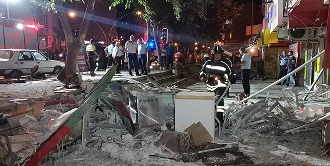 Patlamada ortalık savaş alanına döndü