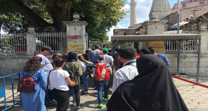 İstanbul tatiliyle ödüllendirilen Hintli çalışanlar Tarihi Yarımadaya akın etti