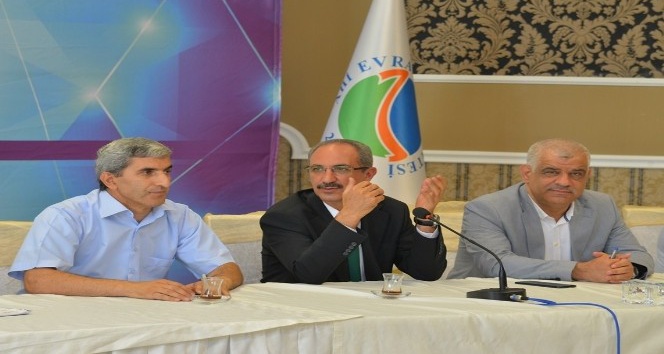 Kırşehir AEÜ ’iç tetkik değerlendirme toplantısı’, Rektör Karakaya başkanlığında yapıldı