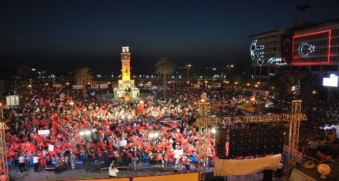 Yüzlerce kişi 15 Temmuz’da Konak Meydanı’nda buluşacak