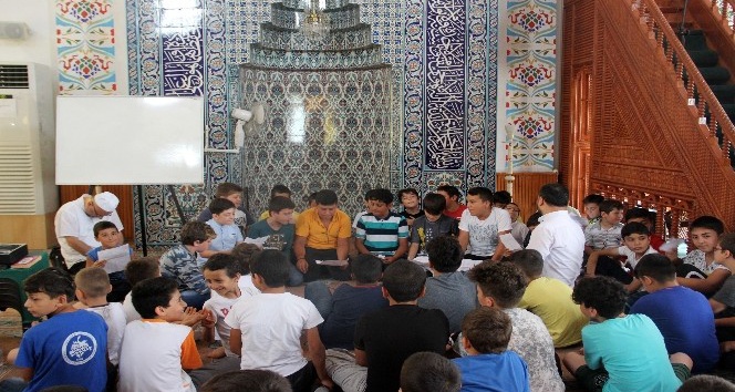 Camide çocuklara 15 Temmuz anlatıldı