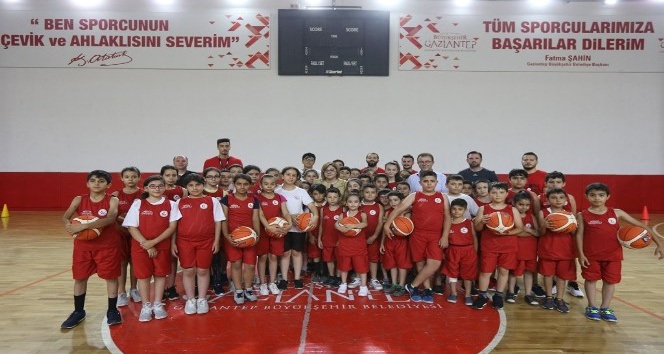 Gaziantep’te 12 branşta 20 bin öğrenciye yaz spor kursu