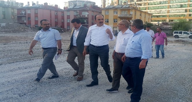 Başkan Altay, Şehit Ömer Halisdemir Caddesindeki çalışmaları inceledi