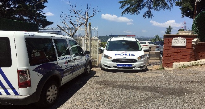 Adnan Oktar’ın villasında polisin aramaları devam ediyor